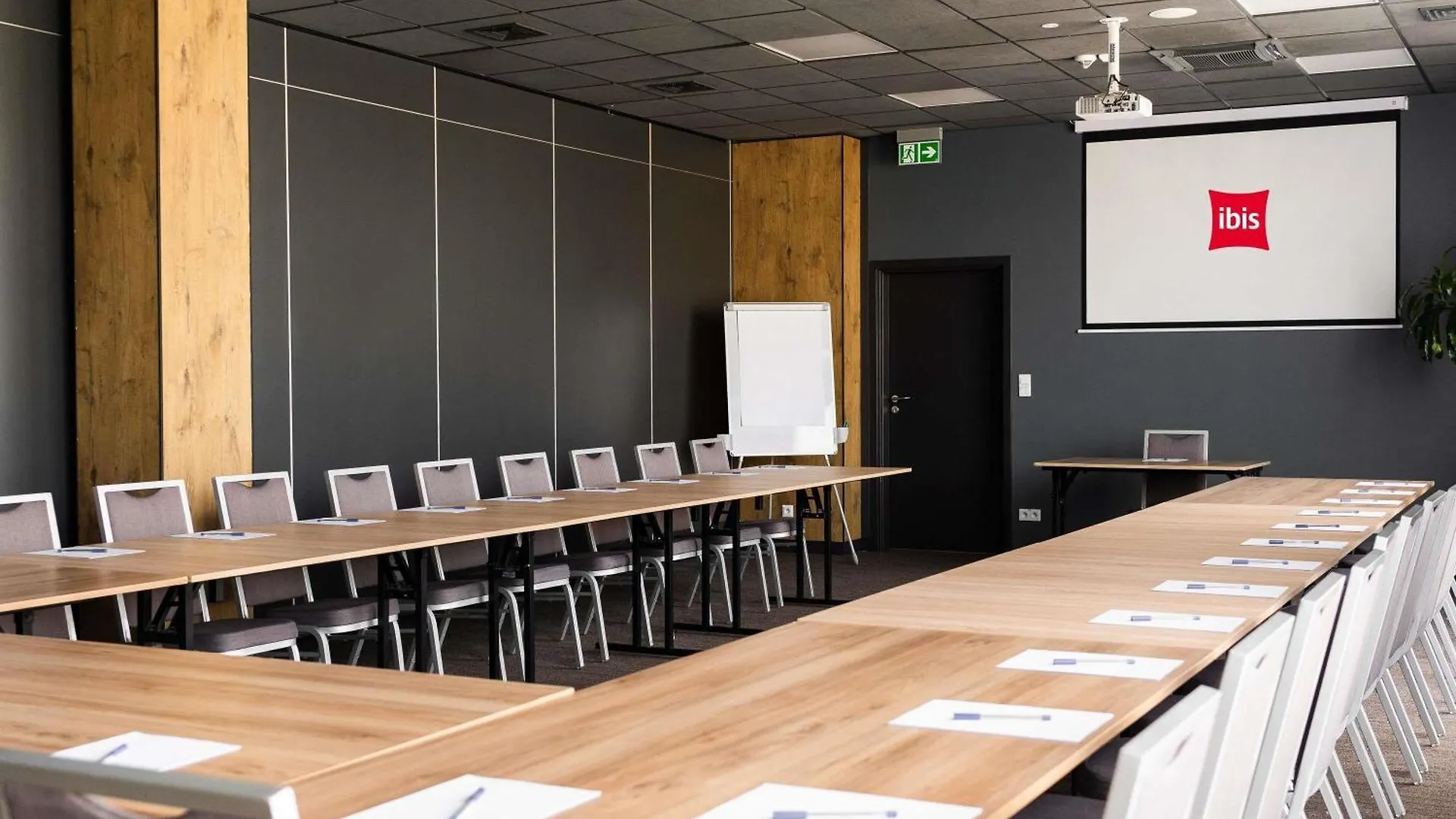 Hotel Ibis Poznan Polnoc Suchy Las 2*,  Polonia